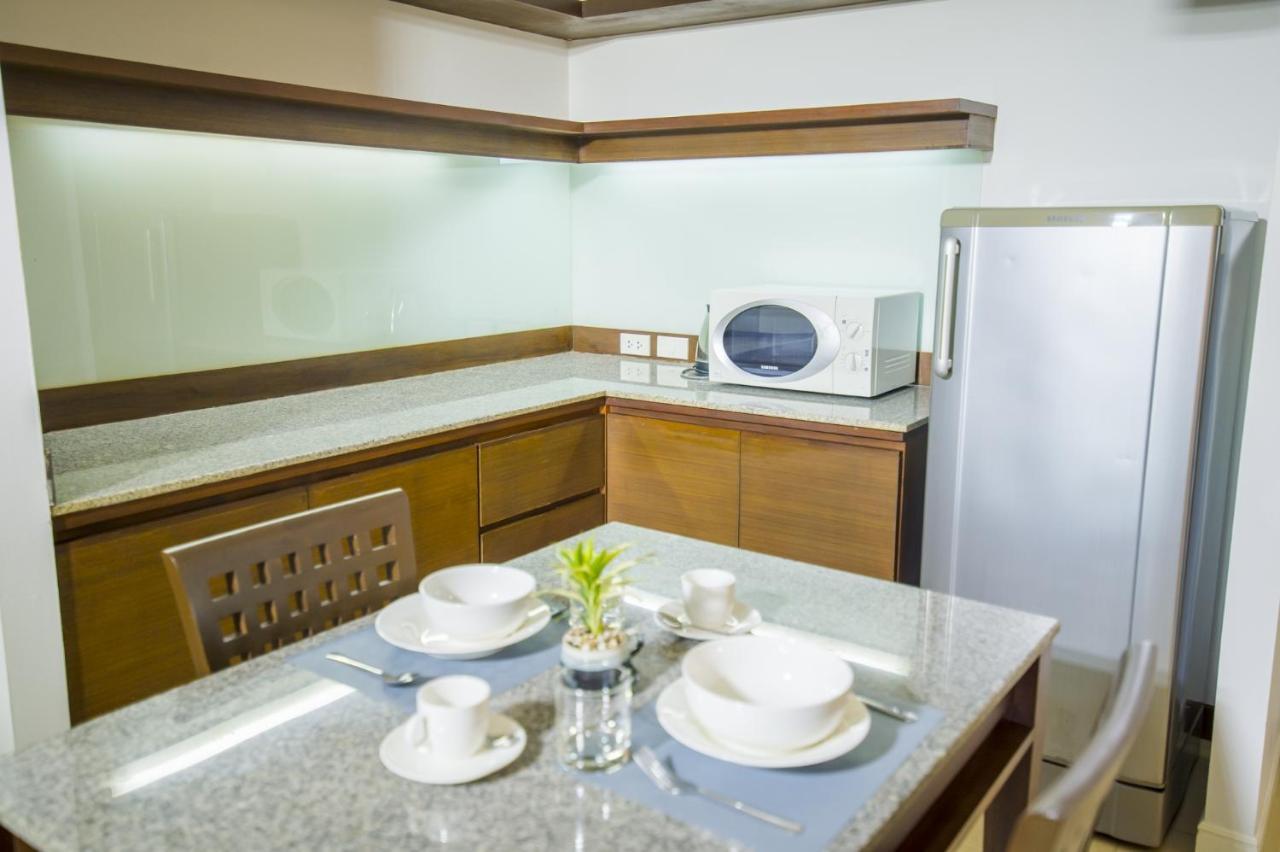 Sitara Place Serviced Apartment & Hotel Bangkok Buitenkant foto