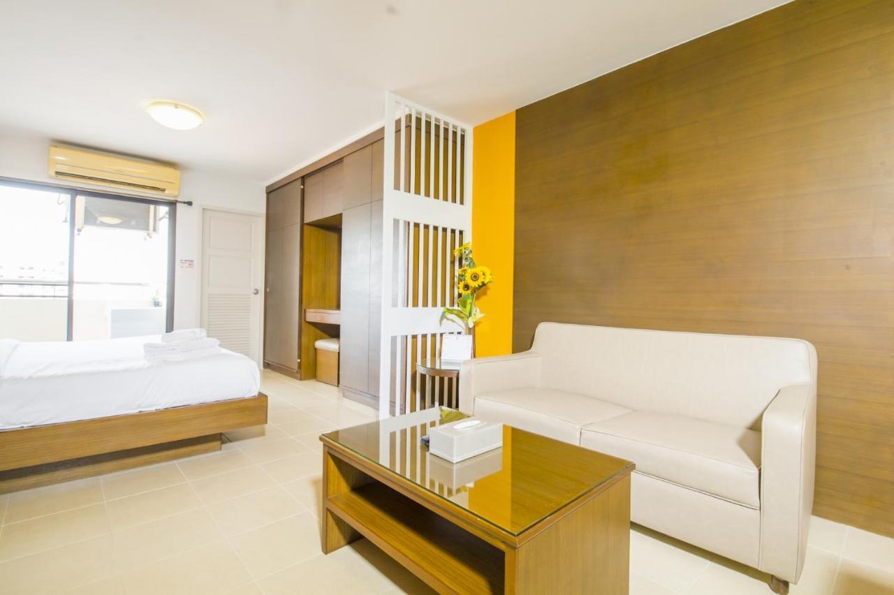 Sitara Place Serviced Apartment & Hotel Bangkok Buitenkant foto
