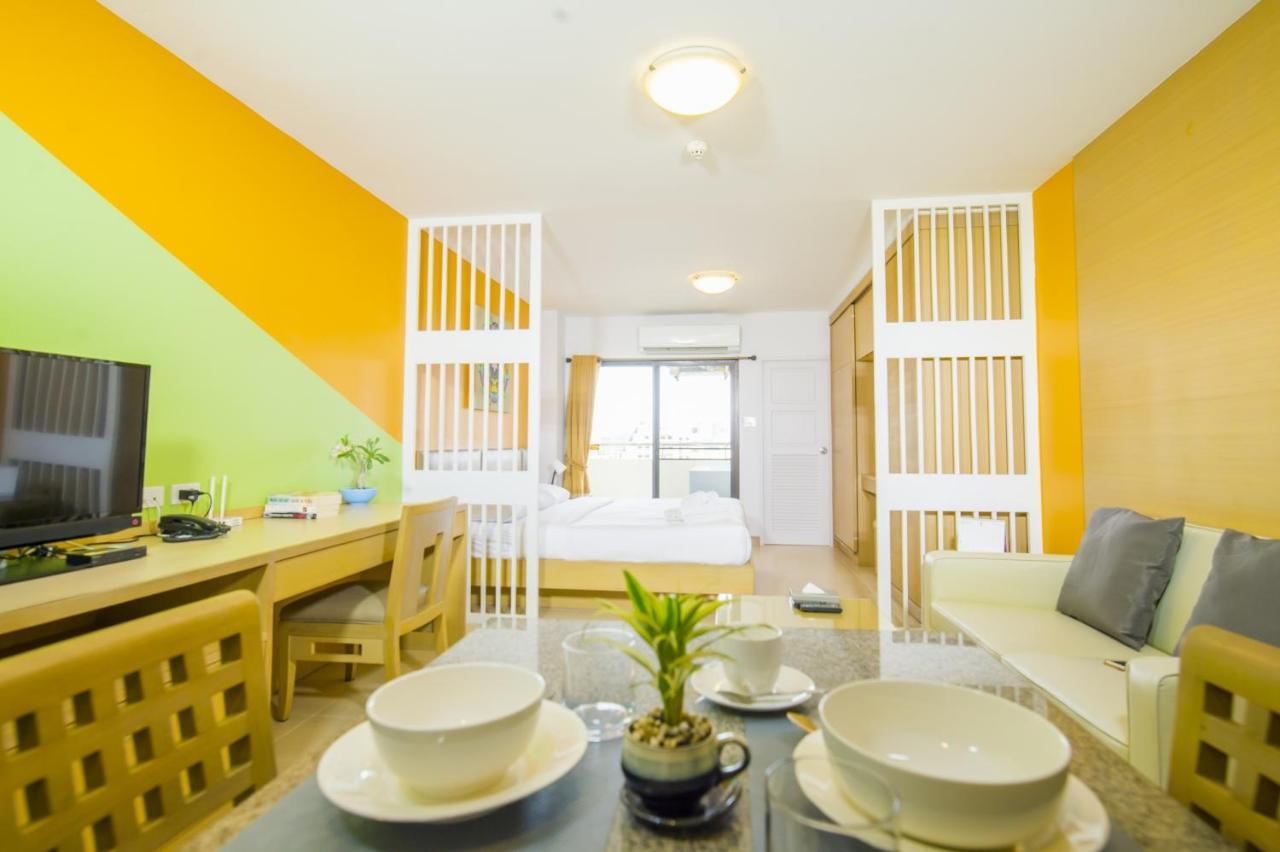 Sitara Place Serviced Apartment & Hotel Bangkok Buitenkant foto